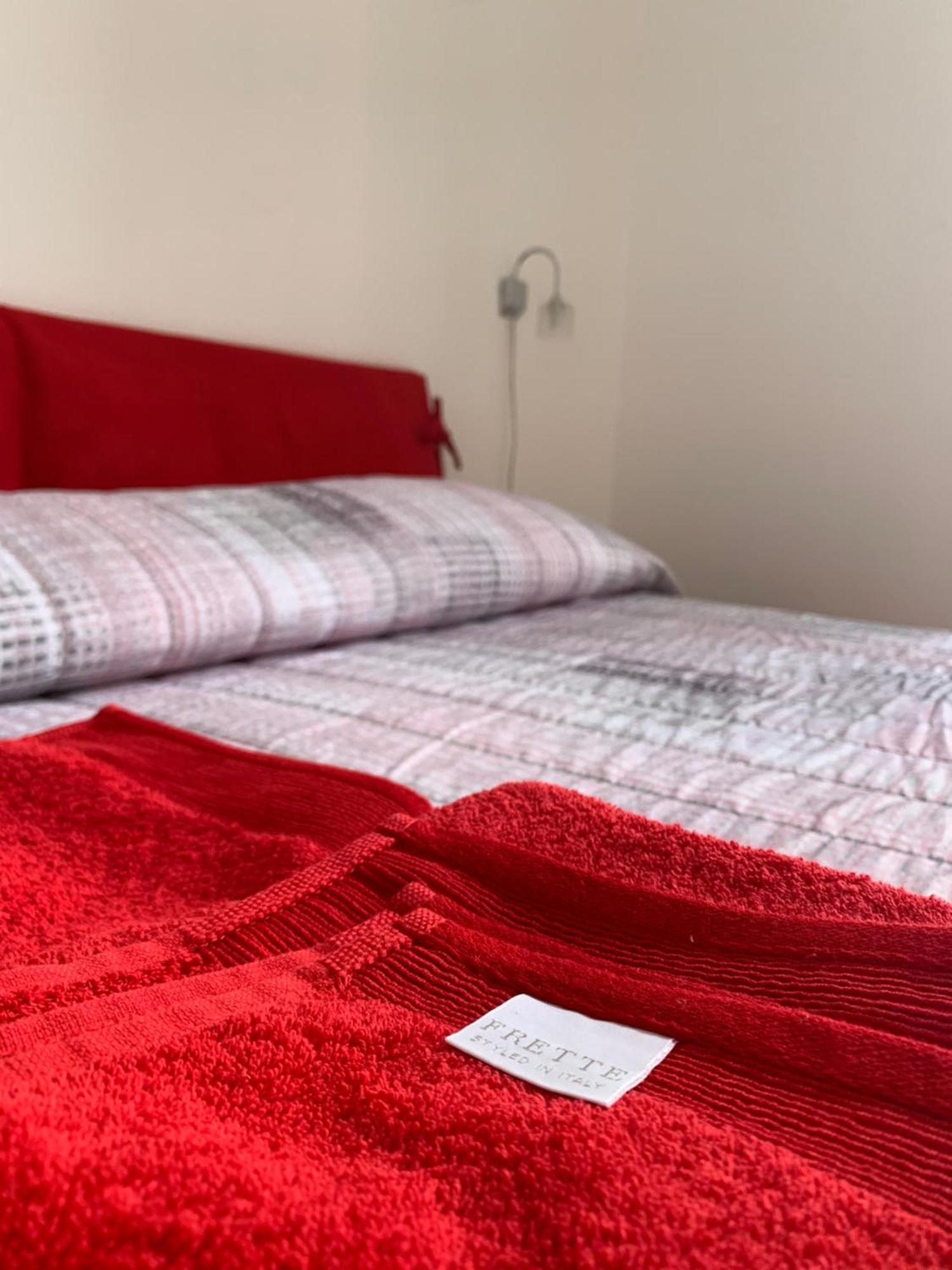 A Casa Di Atti Apartment Biassa Екстериор снимка
